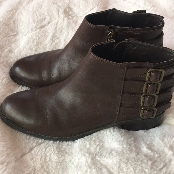 Franco Sarto Cyan Leather Ankle Bootie - Picture 4 of 7